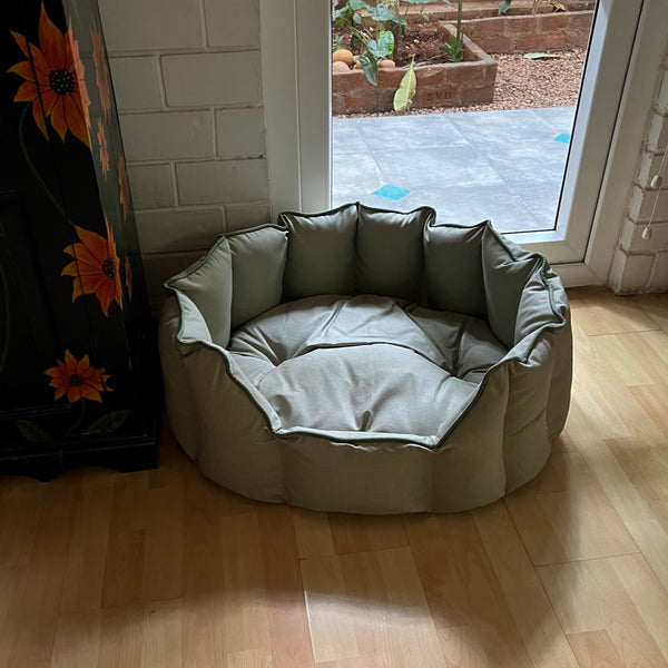 Acrylic Coated Dog Bed - Large - Seneca Rock