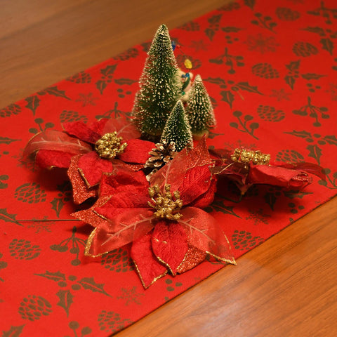 Table runner - Happy Holly